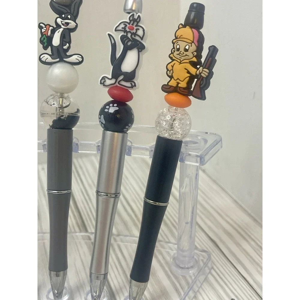 Bugs Bunny And Friends 5 Piece Beadable Pen Set. Black ink.